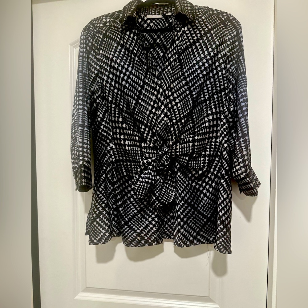 COPY - Black and silver blouse size large